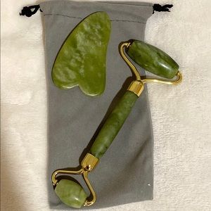 Jade roller and gua sha set